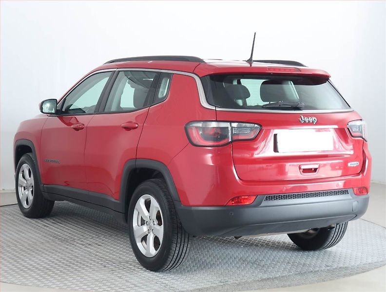 Jeep Compass (2018) 1.4 MultiAir, ČR,1.maj - fotka 4 z 17