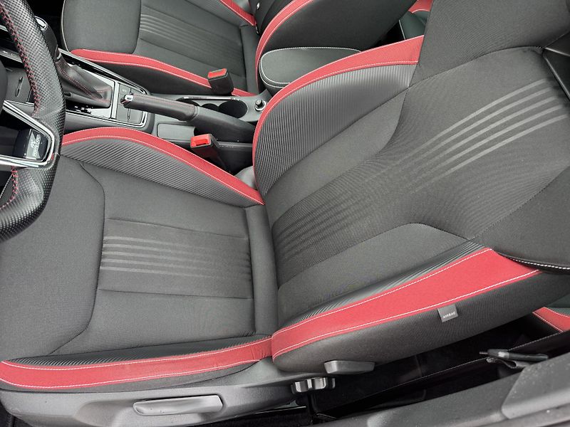 Škoda Kamiq (2021) 1.5TSi 110Kw DSG Monte Carlo - fotka 14 z 25