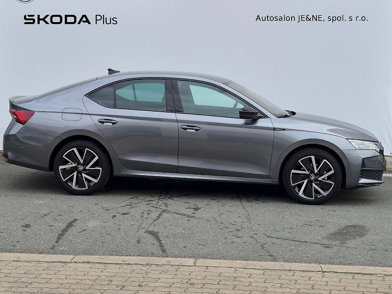 Škoda Octavia (2025) Sportline 1.5 TSI 110kW MHEV D - fotka 8 z 30