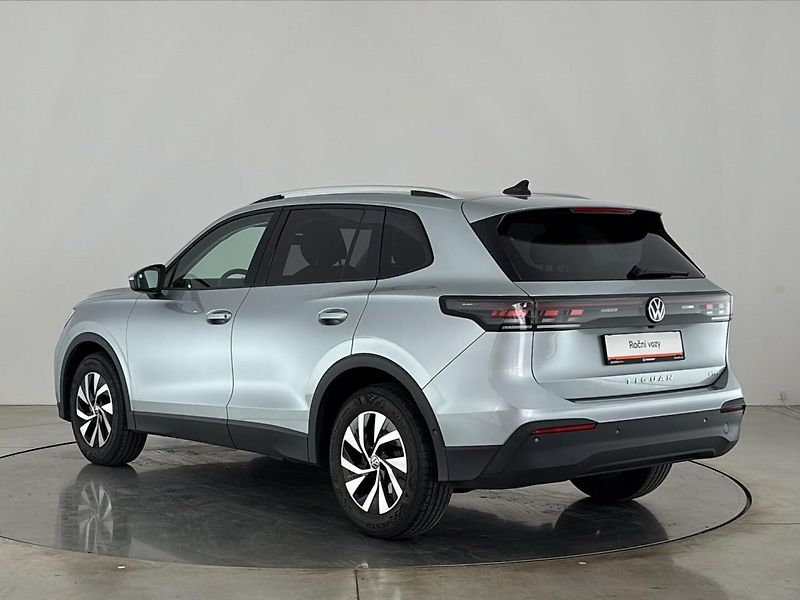 Volkswagen Tiguan People DSG - fotka 15 z 31