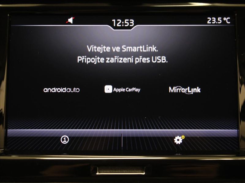 Škoda Fabia 1,0 TSi 70kW Ambition 20tkm.ČR - fotka 12 z 24