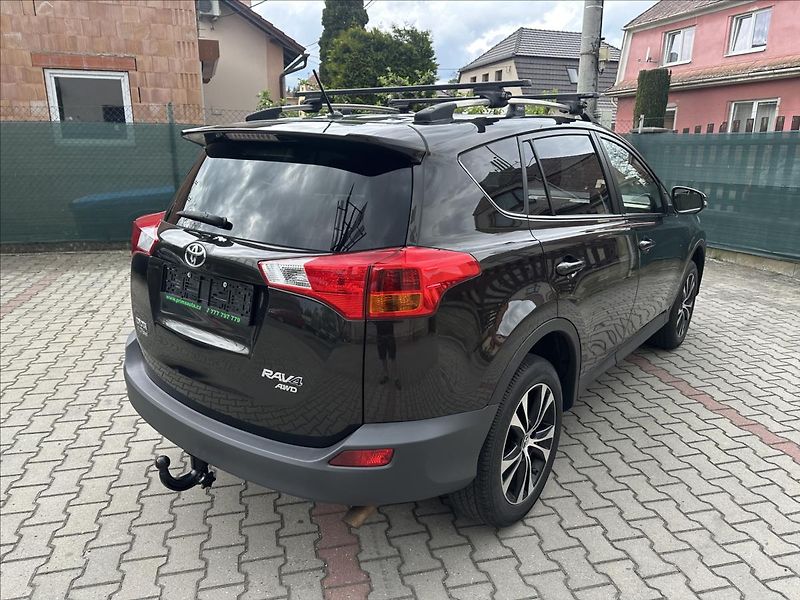 Toyota RAV4 2,0 4x4 TAŽNÉ - fotka 3 z 24