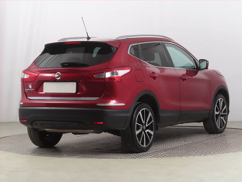 Nissan Qashqai (2016) Premier Edition 1.2 DIG-T - fotka 5 z 23