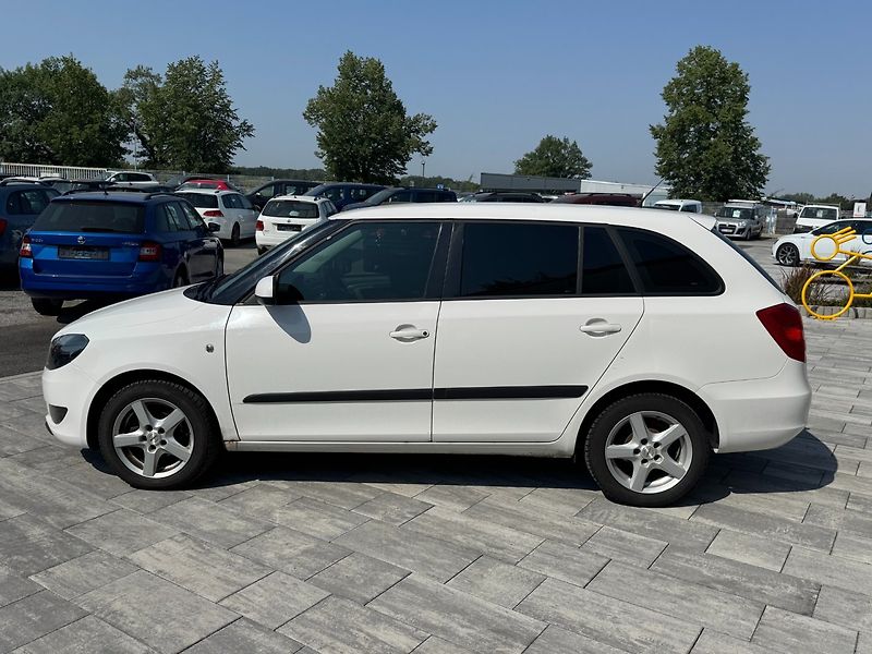 Škoda Fabia (2011) 1,6 TDI 66 Kw Ambition - fotka 8 z 26