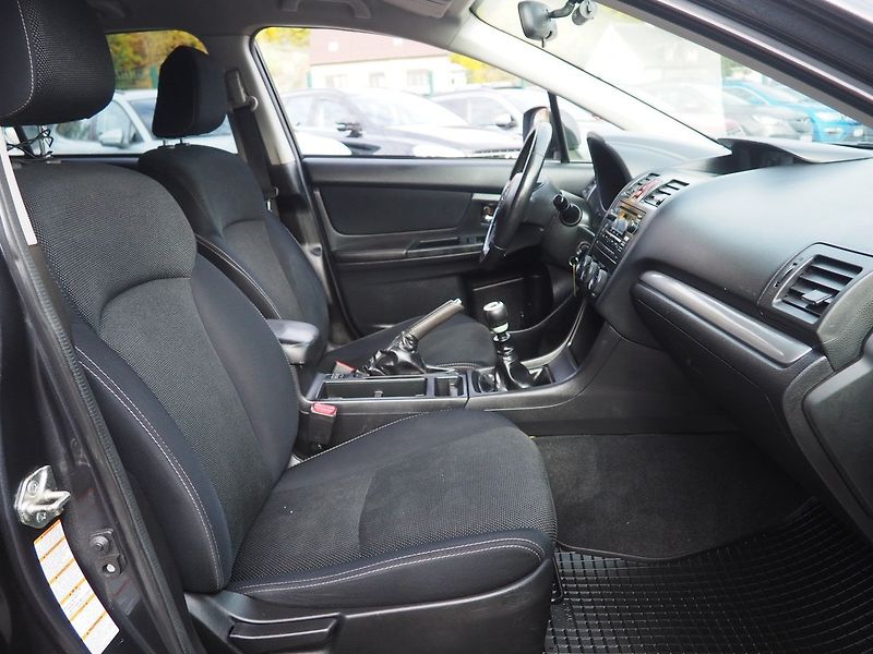 Subaru XV (2013) 2.0D 4x4 - fotka 17 z 34