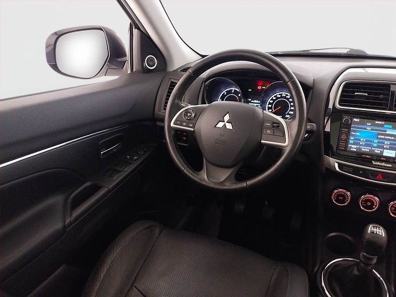 Mitsubishi ASX (2015) 1.8 DI-D MIVEC, 4X4 - fotka 7 z 22