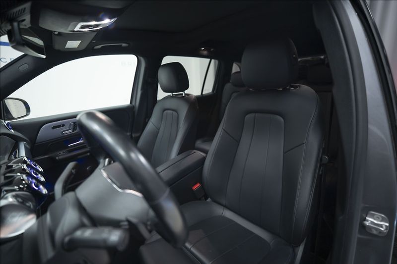 Mercedes-Benz GLB 2,0 200d 4MATIC NAVI KAMERA ČR - fotka 21 z 47