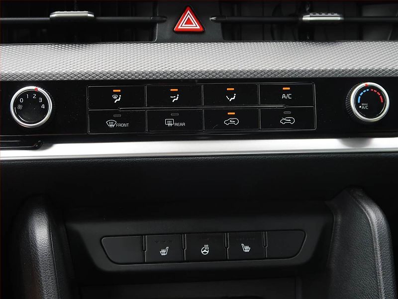 Kia Sportage (2022) 1.6 T-GDI - fotka 16 z 18