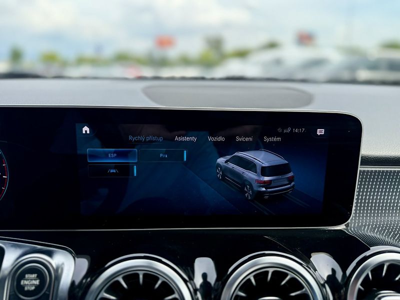 Mercedes-Benz GLB (2020) 200 - fotka 33 z 43