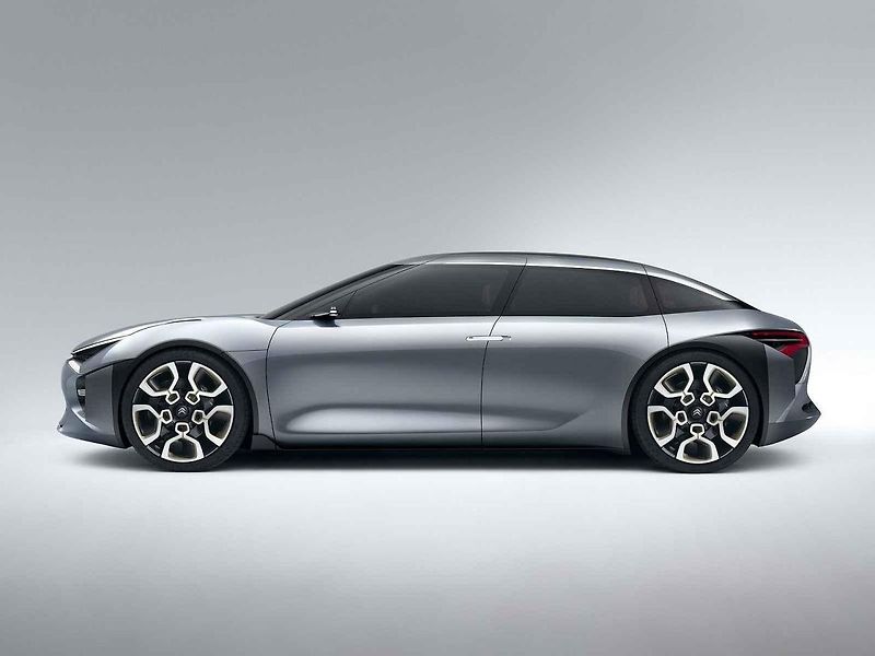 Koncept Cxprience Citroën představil v roce 2016