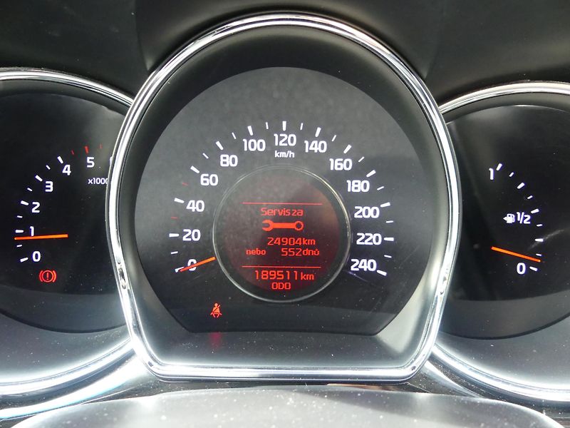 Kia Ceed (2014) 1,6 CRDi - fotka 14 z 22