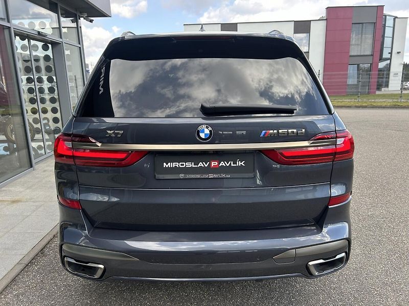 BMW X7 M50D Final Edition 1/100 - fotka 6 z 39