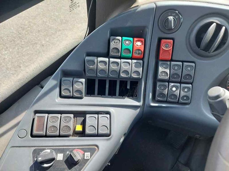 Irisbus SFR 162 nízkopodlažní - fotka 28 z 53