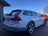 Volvo V90 (2018) 2.0D AWD Ocean Race LED - náhled 1
