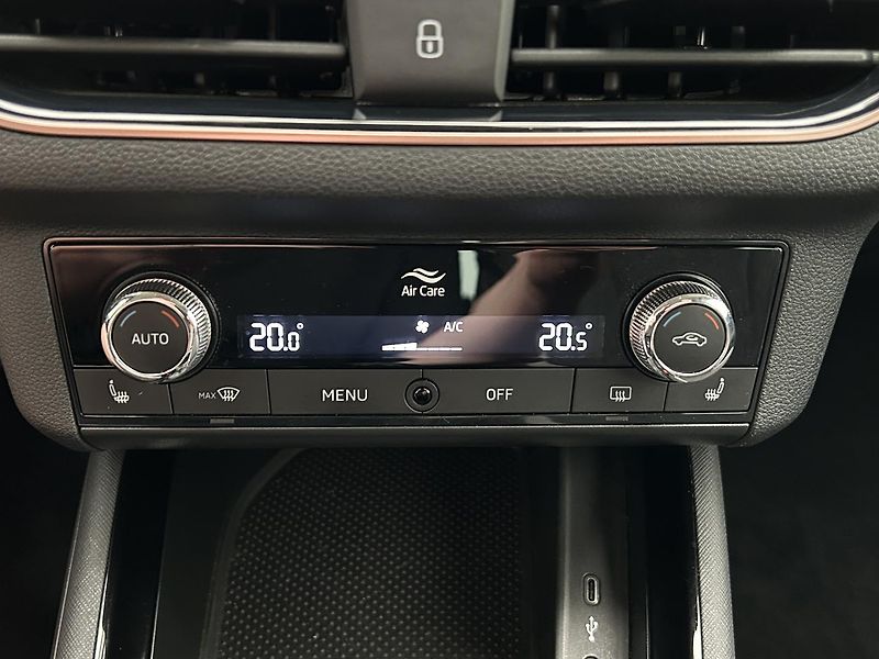 Škoda Scala 1.5 TSI Style Plus - fotka 16 z 28