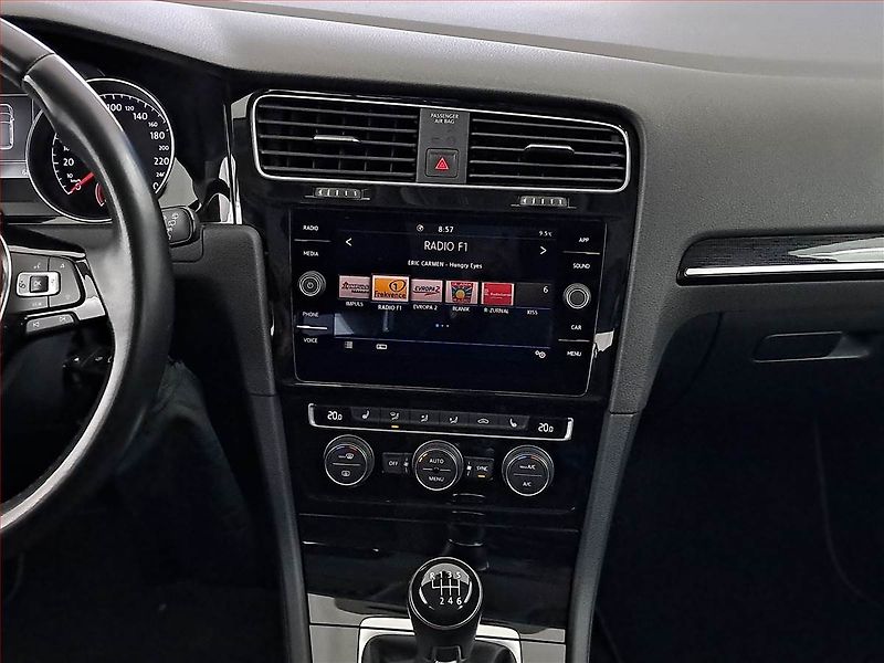 Volkswagen Golf (2019) Highline 1.5 TSI, Tempomat - fotka 12 z 18