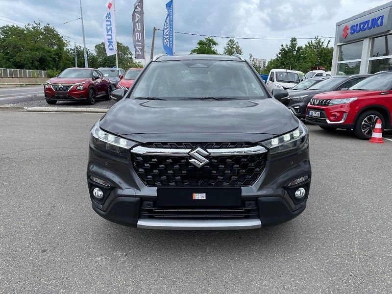 Suzuki S-Cross 4x4 Premium - fotka 2 z 11