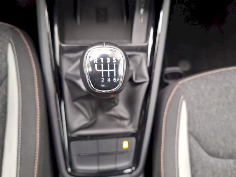 Škoda Kamiq (2022) 1.0 TSI / 81 kW / 6MP / Style - fotka 24 z 32