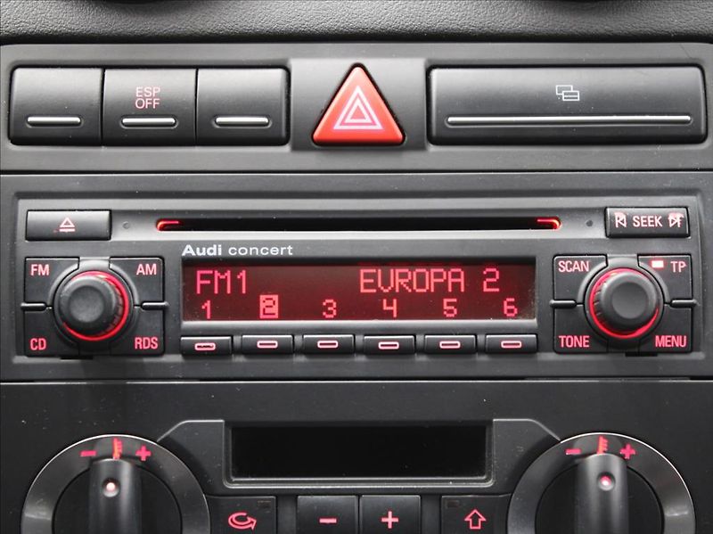 Audi A3 2,0 FSi 110kW Panorama Rozvody - fotka 11 z 19