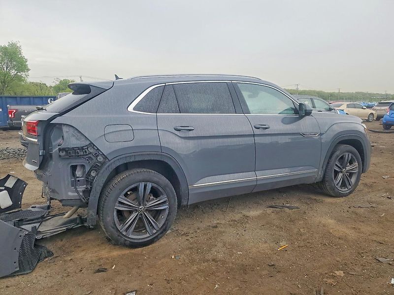 Volkswagen Atlas (2022) Auto na cestě - fotka 3 z 14
