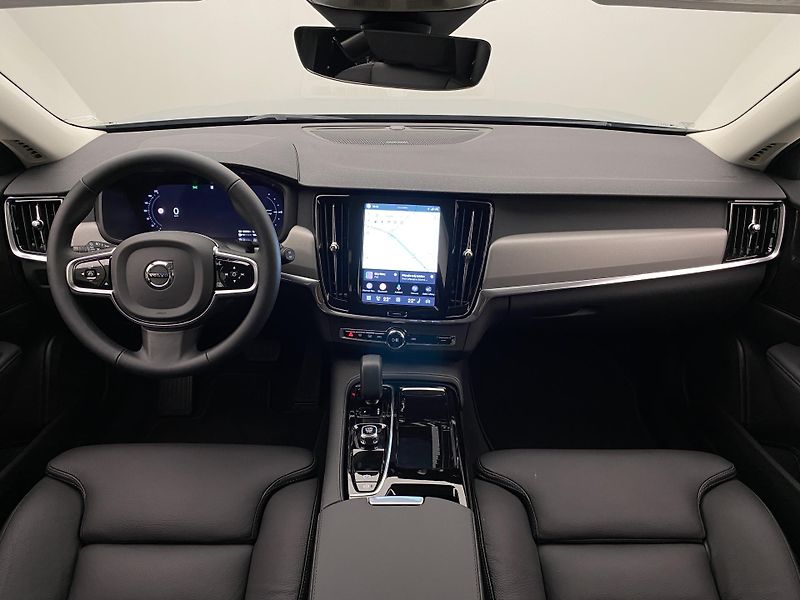 Volvo V90 T6 AWD RECHARGE CORE REZERVACE - fotka 2 z 60