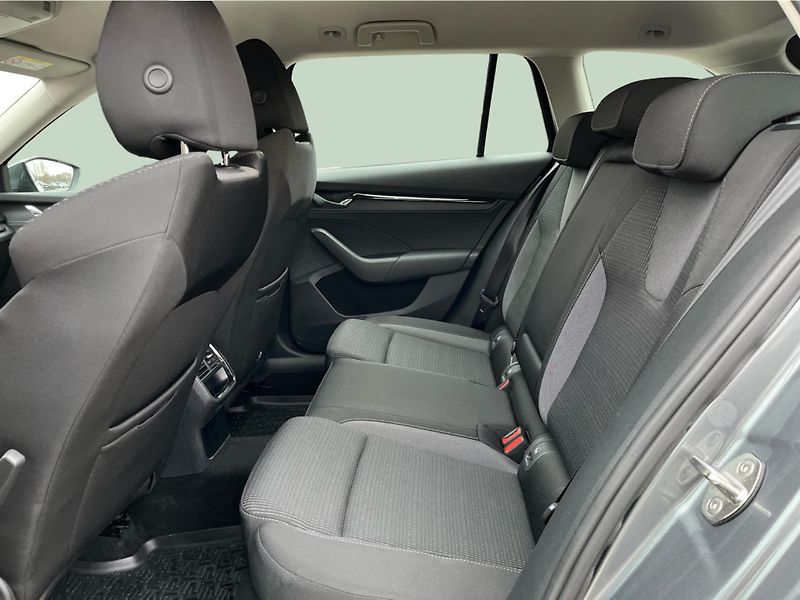 Škoda Octavia 2.0 TDI 110 kW AMBITION - fotka 12 z 28