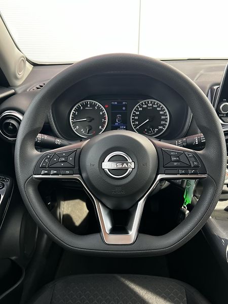 Nissan Juke 1.0 DIG-T 84kW 1.Maj DPH - fotka 8 z 22