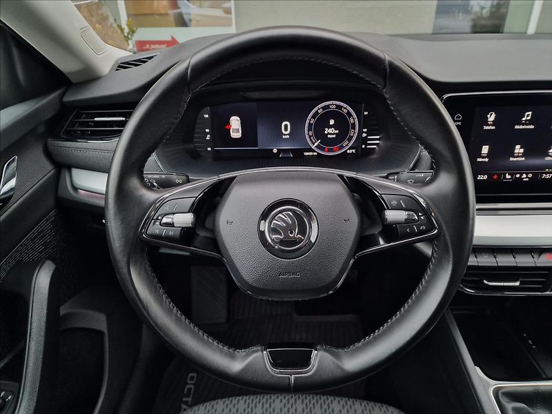 Škoda Octavia 2.0 TDI Style,původ ČR,1.Maj. - fotka 20 z 50