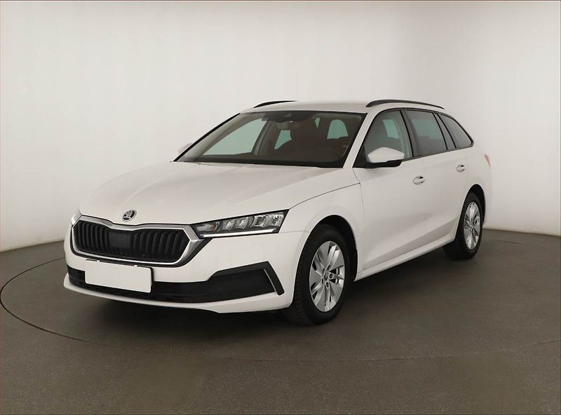 Škoda Octavia (2023) Ambition 1.5 TSI - fotka 2 z 18