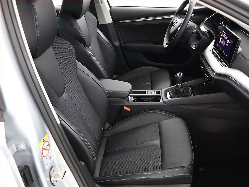 Škoda Octavia (2023) Style 2.0 TDI - fotka 7 z 23