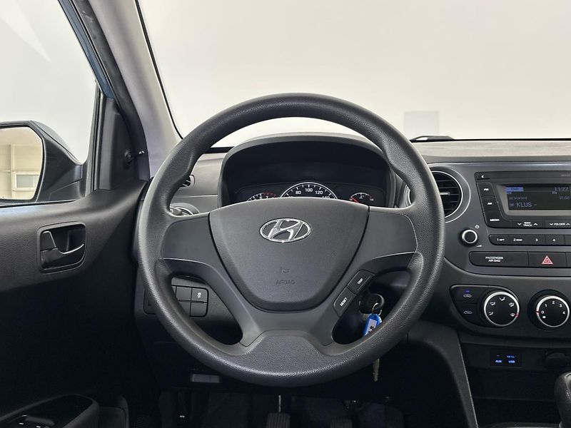 Hyundai i10 Hatchback - fotka 18 z 24