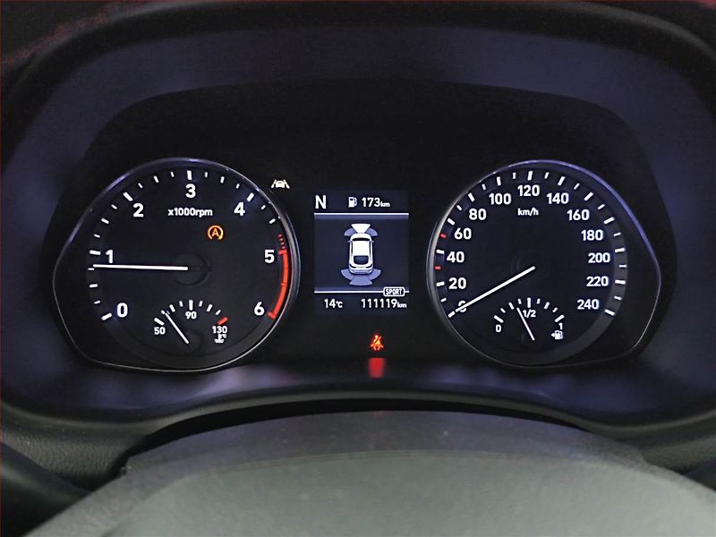 Hyundai i30 (2021) N-Line 1.6 CRDi MHEV - fotka 11 z 17