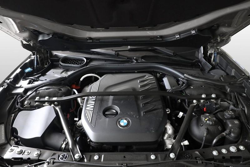BMW Řada 7 740d xDrive - fotka 12 z 42