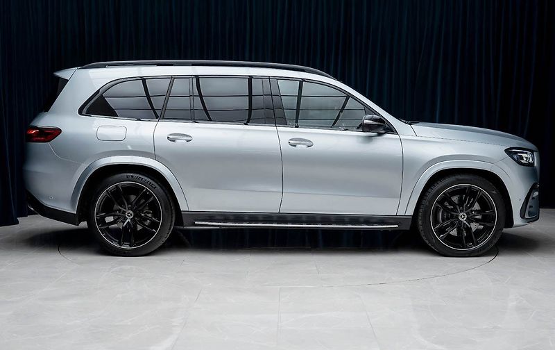 Mercedes-Benz GLS 450d 4M AMG Premium+ Pano Vent - fotka 3 z 15