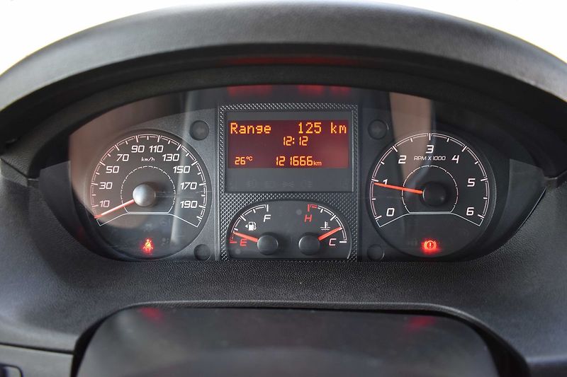 Peugeot Boxer 2.0 BlueHDi 7.MÍST*TAŽNÉ*ČR* - fotka 15 z 21
