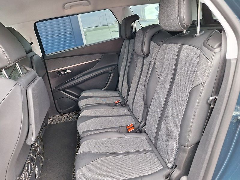 Peugeot 5008 (2019) ALLURE 1.5 BHDi 130k M6 - fotka 13 z 19