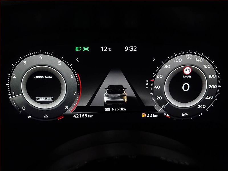 BMW X2 (2024) sDrive20i - fotka 8 z 20