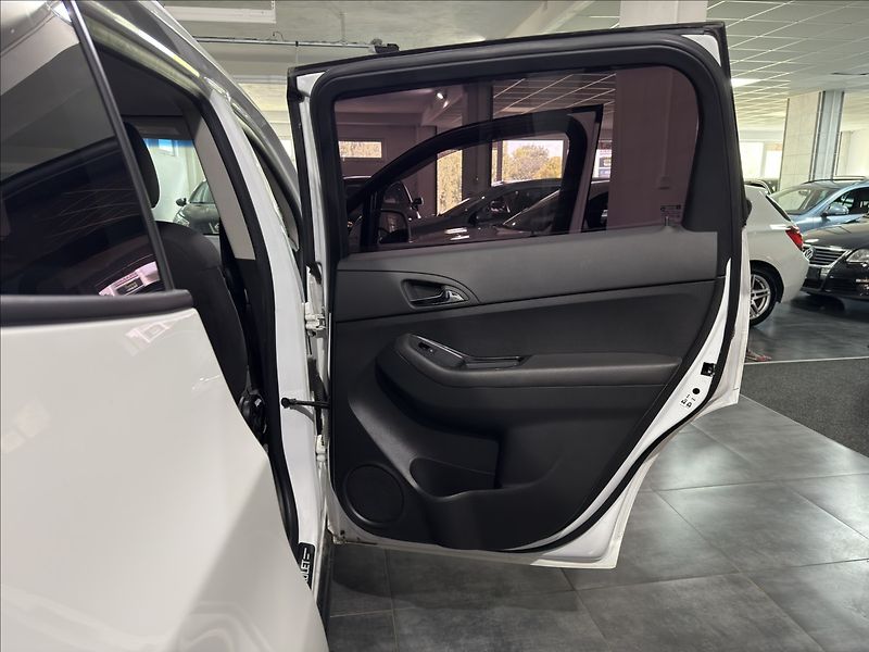 Chevrolet Orlando 1,8   i LT+ 7 MÍST AC TZ ČR TO - fotka 24 z 40