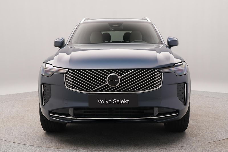 Volvo XC90 B5 AWD CORE CZ 1.maj  - fotka 15 z 43