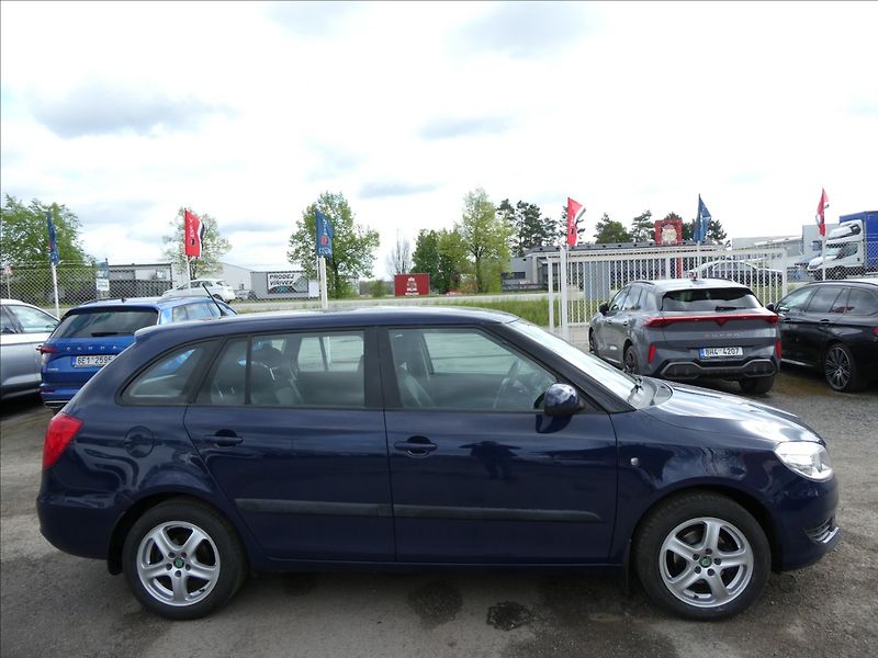 Škoda Fabia 1,2 TSi 63kW 2x kola, klima - fotka 8 z 38