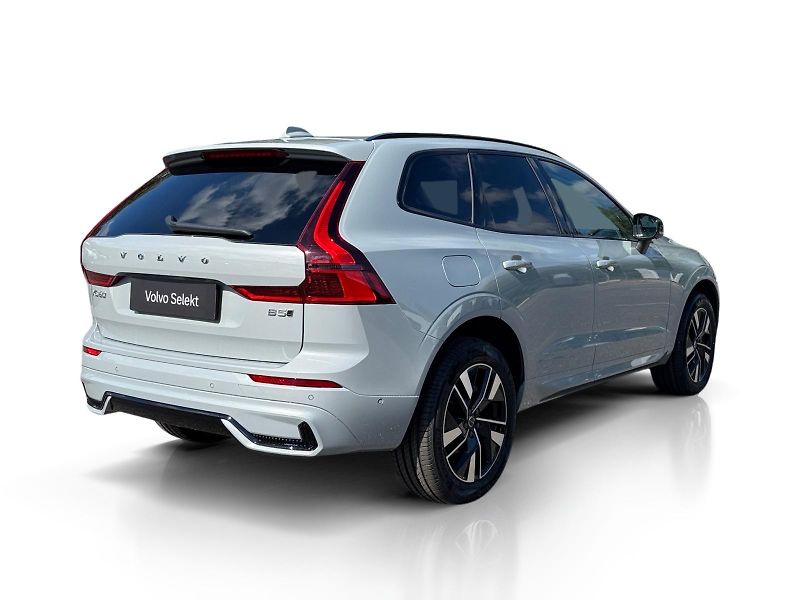 Volvo XC60 B5 AWD PLUS/360/1 maj/ + kola - fotka 6 z 49
