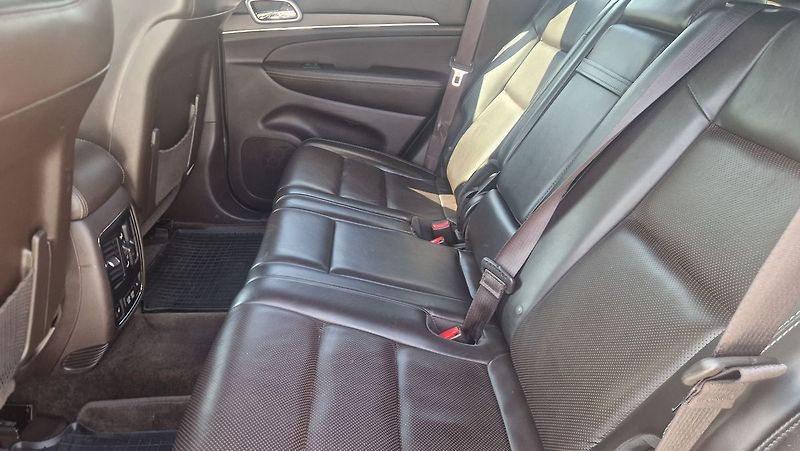 Jeep Grand Cherokee 3,0 CRDi 6V - fotka 13 z 13