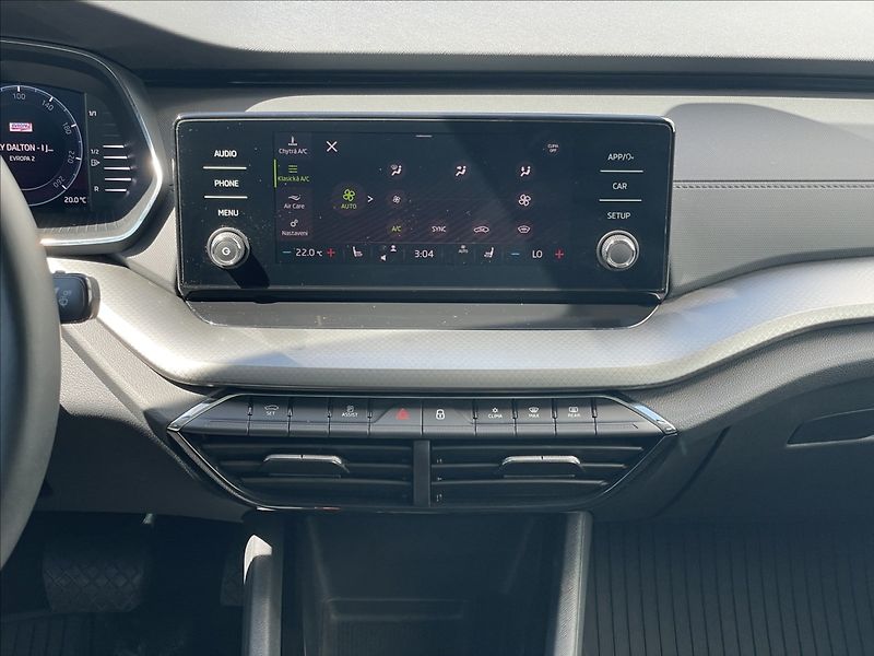 Škoda Octavia 2,0 TDI DSG Ambition Plus LED - fotka 12 z 24