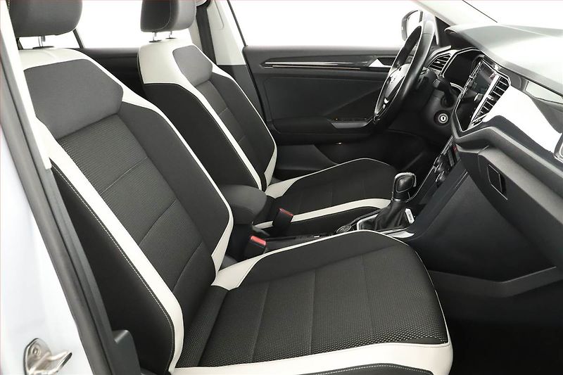 Volkswagen T-Roc (2018) 2.0 TDI 4Motion, 4X4, Automat - fotka 7 z 21