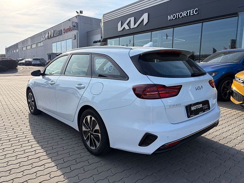 Kia Ceed 1.5 T-GDi SW 7DCT SPIN - fotka 4 z 10