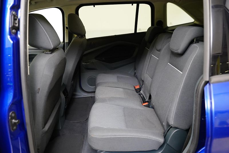 Ford Grand C-MAX - fotka 22 z 23