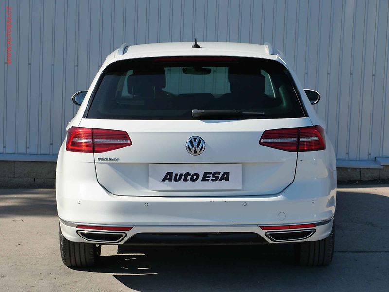 Volkswagen Passat (2019) 2.0TDi, Navi, LED, autoAC - fotka 5 z 22