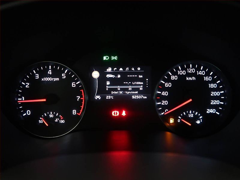Kia Sportage (2016) 1.6 GDI, Navi, Tempomat - fotka 10 z 13
