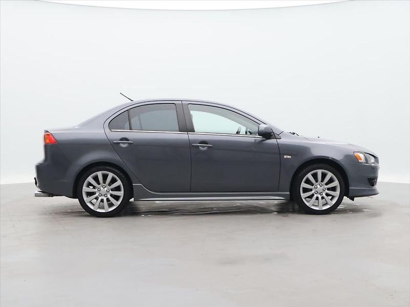 Mitsubishi Lancer 1.8 i 105kW Xenon Navi Kůže - fotka 8 z 31