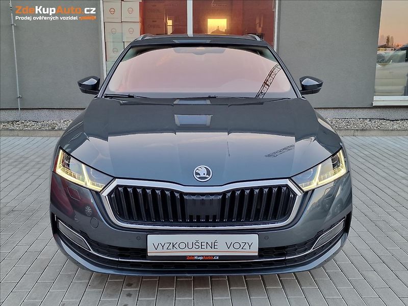 Škoda Octavia 1.4 TSI iV 150kW DSG Style,ČR - fotka 4 z 48